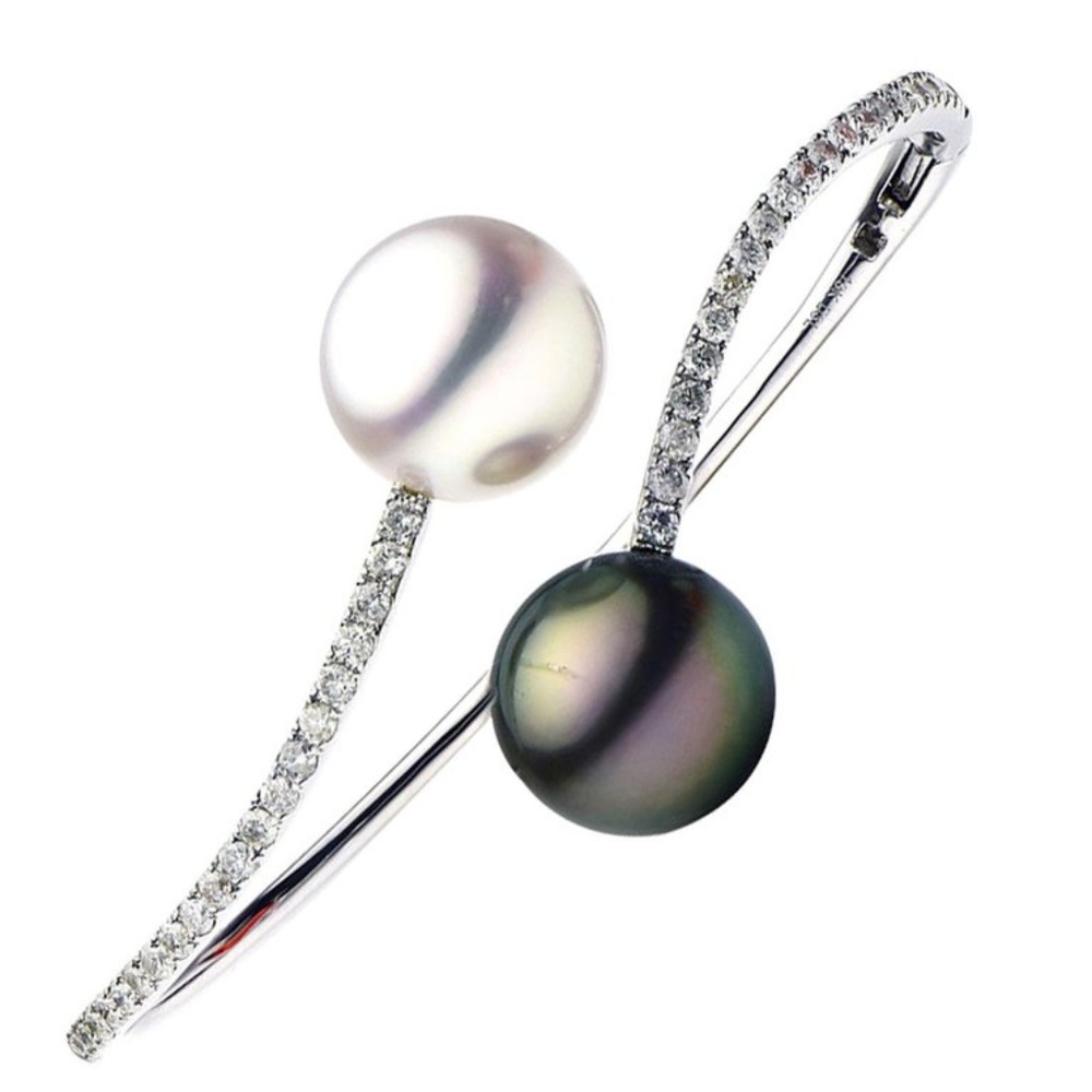 South Sea Tahitian Pearl Diamond Gold Bangle